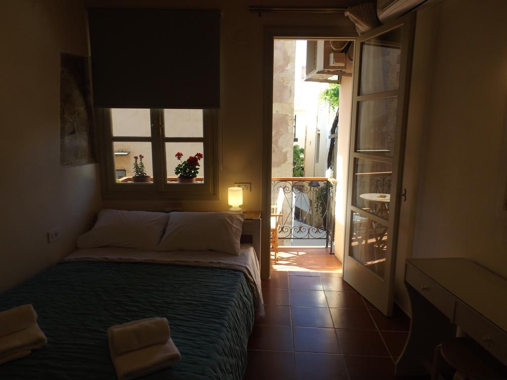Chambre Double avec Balcon - Vue Partielle sur Mer